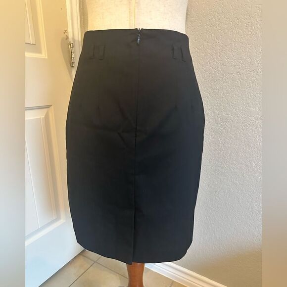 H&M Women’s Black Classic Pencil Skirt with Belt Loop Detail - Size 4 - Picture 2 of 7